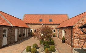 Meals Farm - Courtyard Room